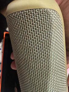 JBL Flip 3 Bluetooth Speaker!! dont bargain much