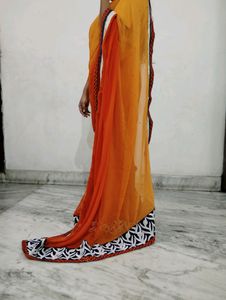 SALEE🎉🧡 Gorgeous Orange Saree - Only 199! 🌸✨
