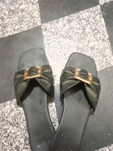 Elegant Black Bow Detail Slides