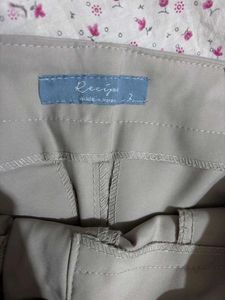 Stylish Grey Cropped Trousers