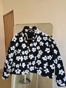 🔻PRICE DROP - WESTSIDE Floral Print Fleece Jacket
