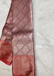 Elegant Silk Saree with Intricate Weave
