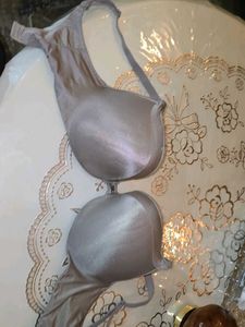 VICTORIA'S SECRET GREY SILVER BRA
