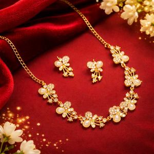 Elegant Pearl &amp; Crystal Necklace Set
