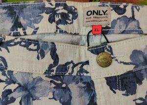 Cute Floral &amp; Denim Shorts combo