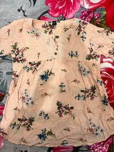 SALE🎀Floral Embroidered Top