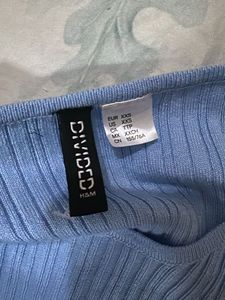 Fitted ribbed y2k long sleeve cropped top