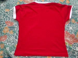 Cute and trendy red t-shirt with a "01" graphic