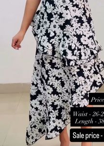 Chic Floral Ruffle Maxi Skirt
