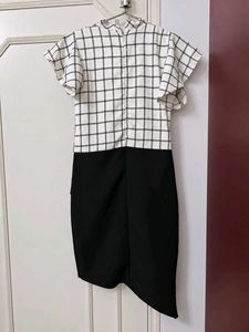 Women Stylish Black &amp; White Geometric Dress