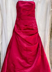I. Elegant Red Strapless Gown