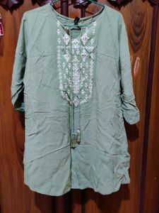 Green Embroidered Kurta