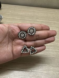 unused Sparkling Stud Earrings