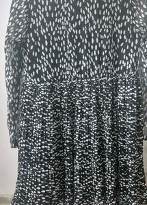 Chic Black & White Print Dress