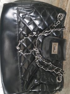 aSMOOTH ,Shiny,BEUTIFUL MEDIUM SIZE,  Litle Bit St