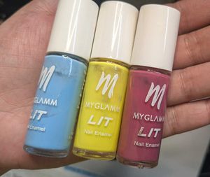 MyGlamm LIT Nail Enamel Set