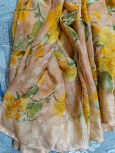 Floral Print Peach Saree