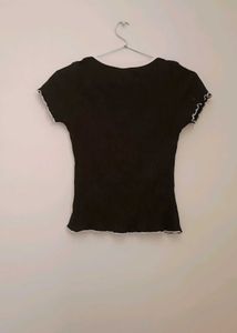Black Ribbed Lettuce Trim Crop Top