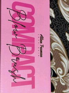 Alan Truman Compact Blow Brush ✨🤌🏻🌻