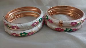 Set of 4 White Floral Bangles rajasthan kada
