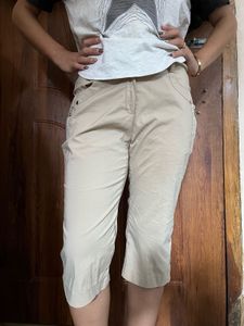 Stylish Beige Cropped capri Pants