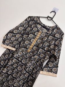 Stylish Black Floral Print Kurta