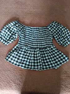Gingham  Smocked Top 🌸❤️
