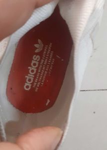 White Adidas women's lightweight Sneakers