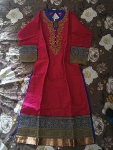 Elegant Red Embroidered Kurta