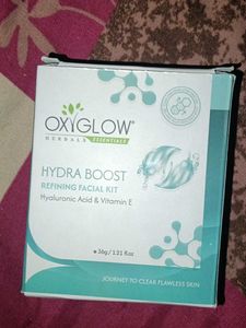 OxiGlow Hydra Boost Facial Kit