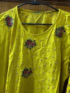 Elegant Yellow Embroidered Kurta