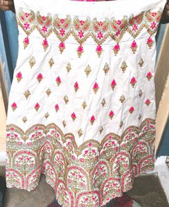 🆓🎁 Pink Embroidered Lehenga