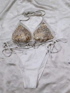 Elegant White Bikini with Gold 🪙