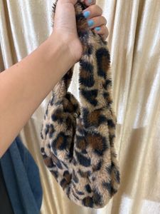 Leopard Print Fuzzy Handbag