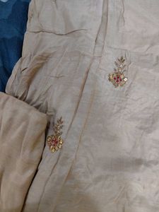 💓🫶 Beige Kurta Set with Floral Dupatta