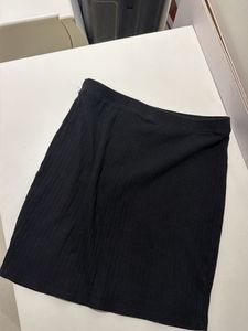 Classic Black Ribbed Pencil Skirt