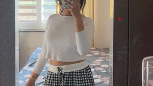 fitted top