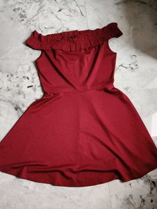 Chic Off-Shoulder Ruffle Dress