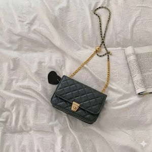 Chic Quilted Crossbody Bag