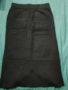 Ribbed Knit Midi Skirt