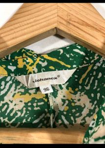 floral print shirt