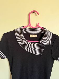 Black/white Crop  T-shirt