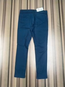Knee Cut Women Denim Jeans