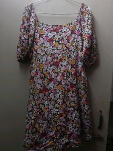 Floral Print Puff Sleeve Square Neck Dress