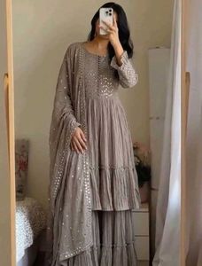 Price drop🔥Grey sharara Set