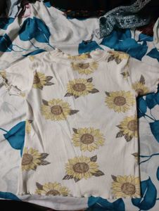 Cute Sunflower Print Cropped Top