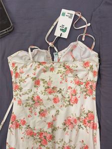 NewMe Floral Dress bodycon