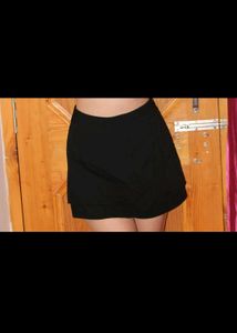 Ribbed Purple Crop Top and skirt