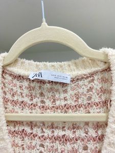 (Zara Gem Button)