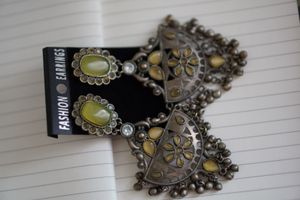 Statement Earrings: Oxen and Pearl